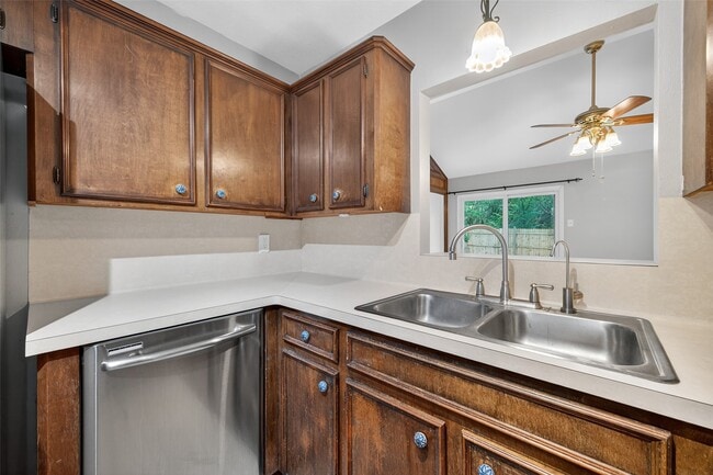 Building Photo - 78 E Mistybreeze Cir