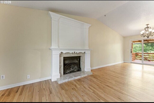 Building Photo - 13920 SE Bush St