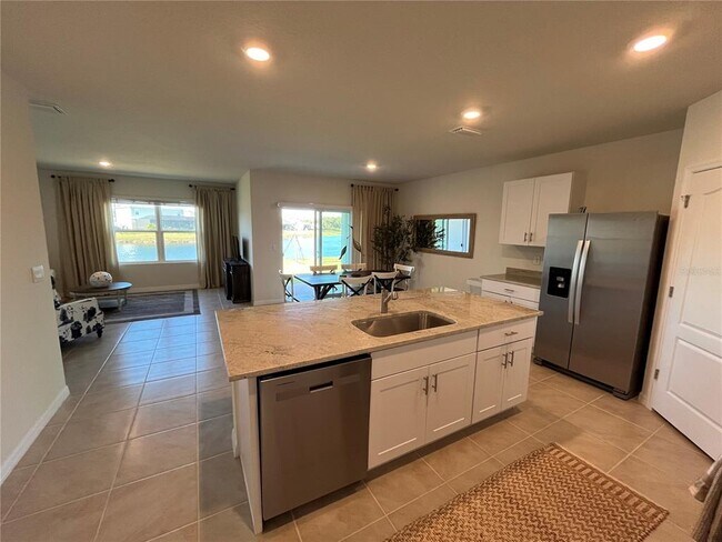 Building Photo - 2219 Lake Preserve Cir