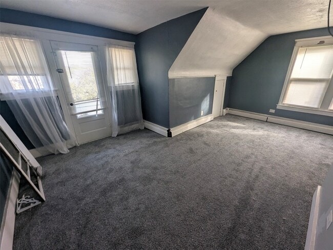 Building Photo - 309 Squires Ave