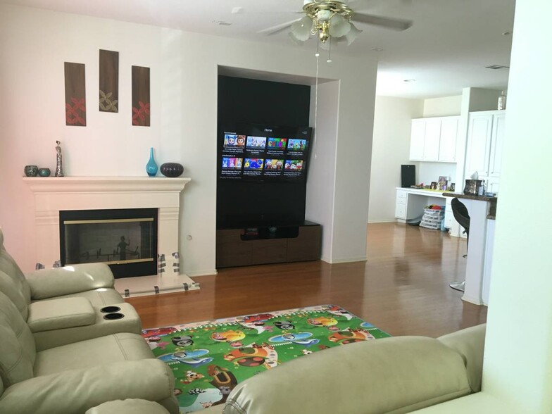 great room - 19988 Via Joyce Drive