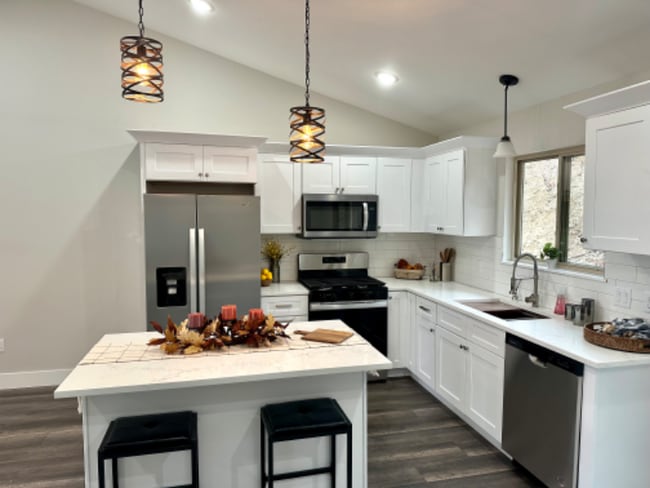 Building Photo - 1966 Burning Bush Ct