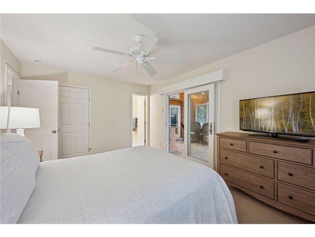 Building Photo - 145 Holly Ln N