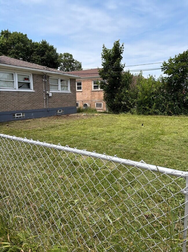Building Photo - 12941 S Saginaw Ave