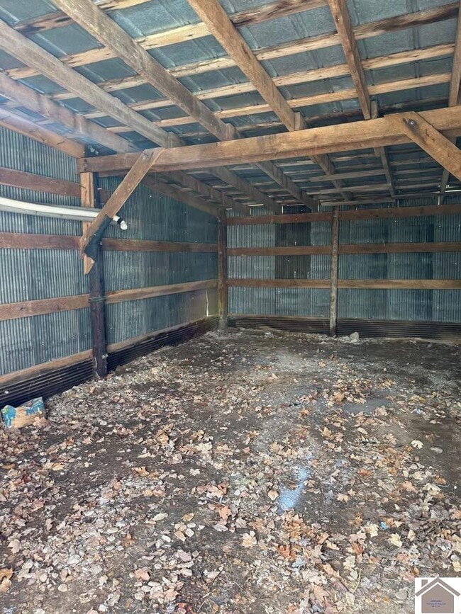 Building Photo - 3512 Breezeel School Rd