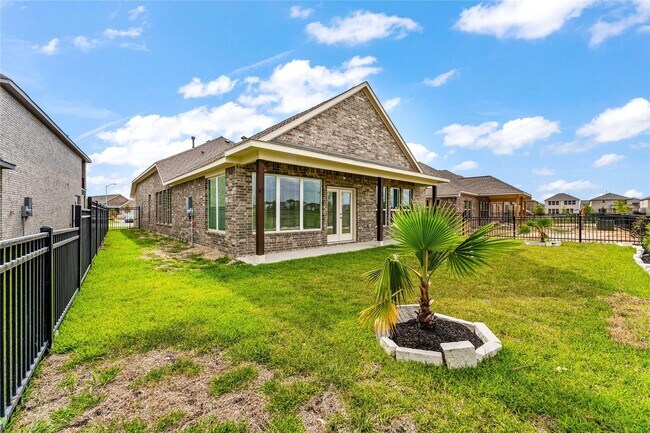 Building Photo - 570 Long Beach Bay Dr