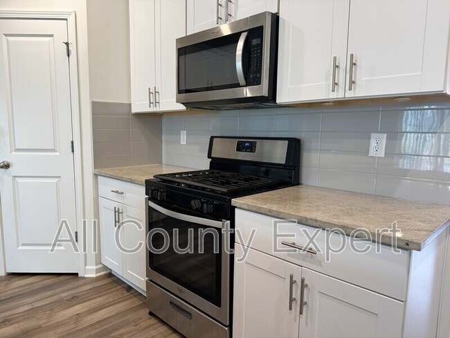 Building Photo - 5190 Glade Park Dr