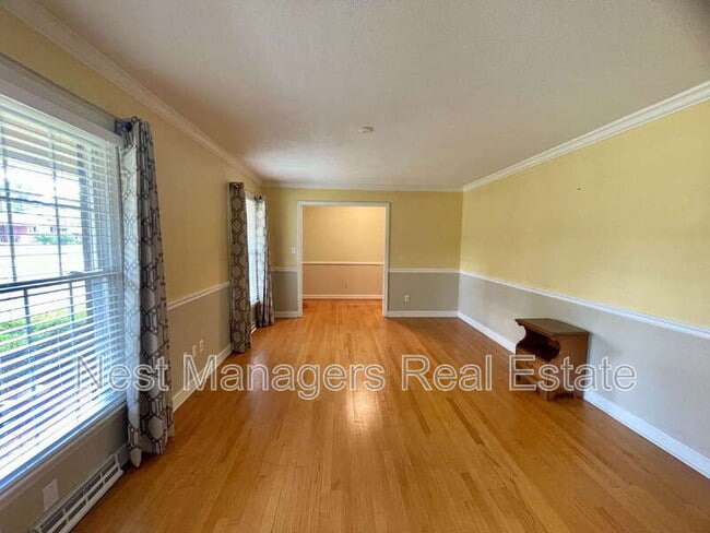 Building Photo - 2514 Dartmouth Dr