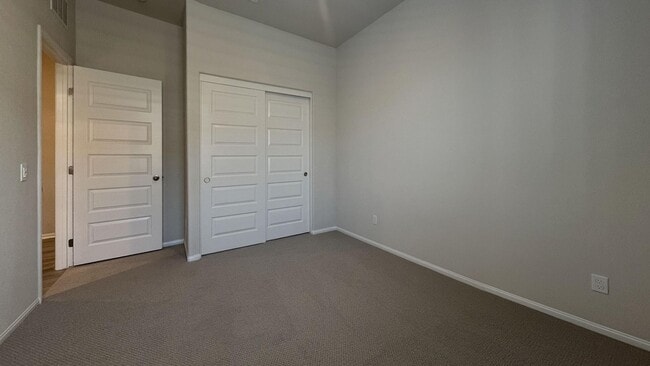 Building Photo - 35333 Hutchinson Pl