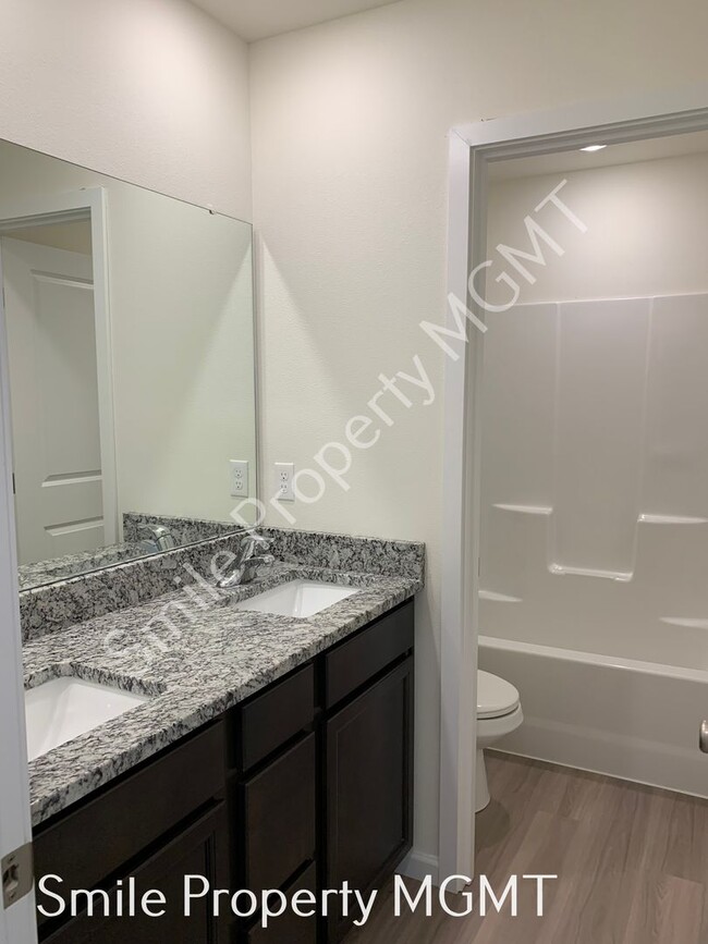 Building Photo - A nice house with 5 beds rooms and 2.5 baths.