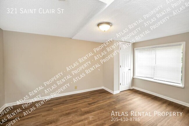 Building Photo - 321 St Clair St