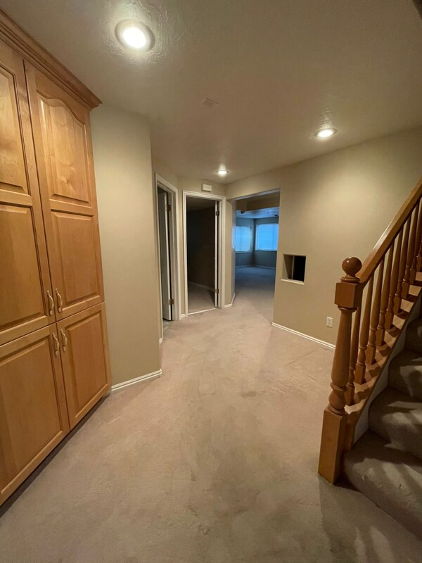 Building Photo - 279 Springridge Dr