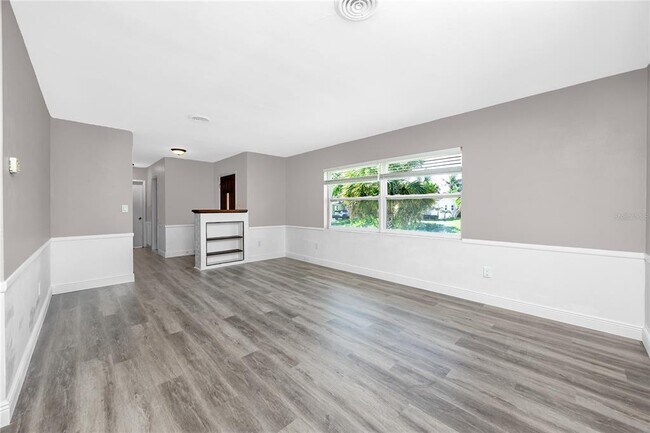 Building Photo - 3747 Shady Bluff Dr