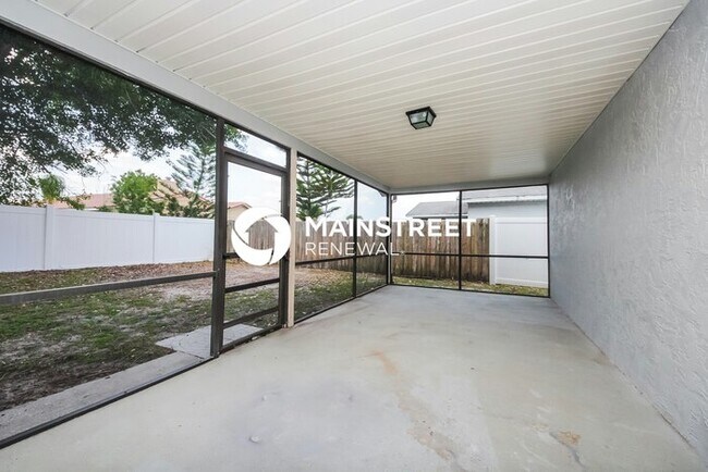 Building Photo - 3 Bedroom Pet-Friendly Home in Kissimmee, FL with Main Street Renewal