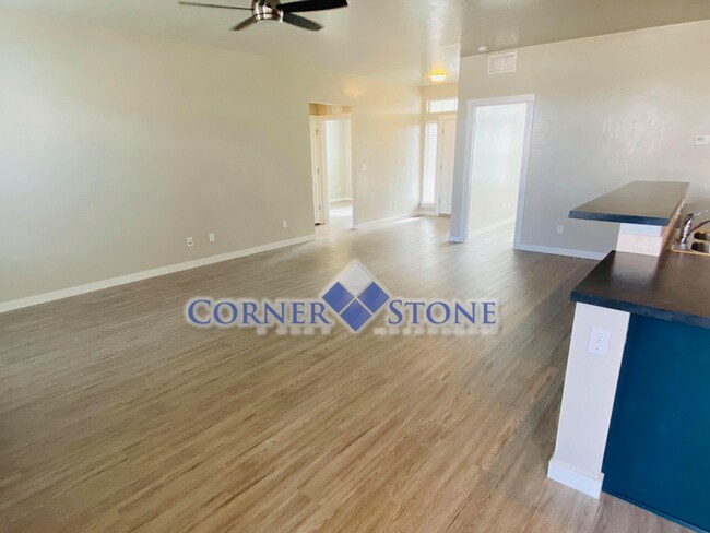 Building Photo - Like New Home in Brookdale Subdivision!