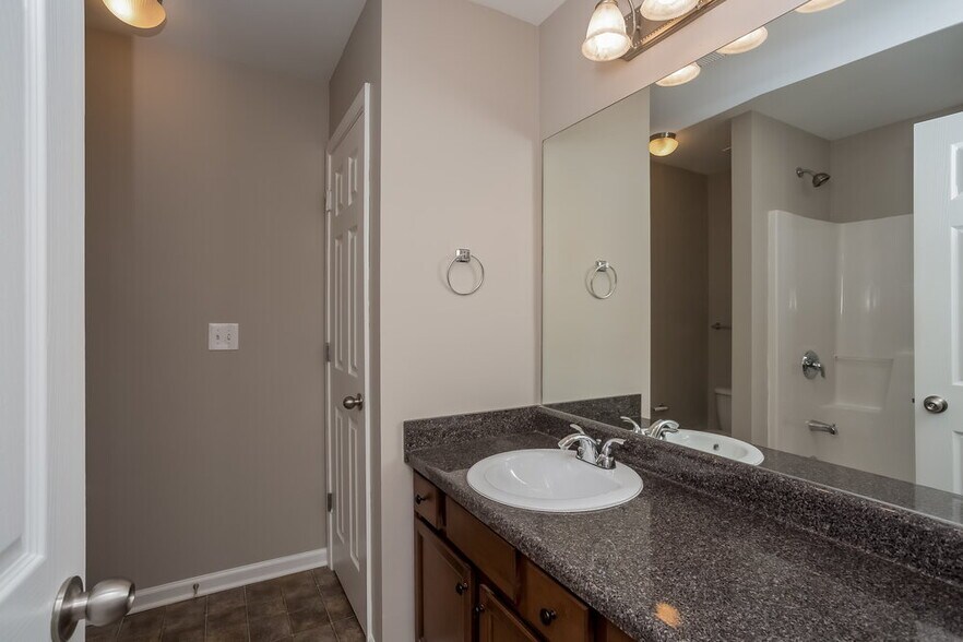 Building Photo - 137 Centerra Springs Dr