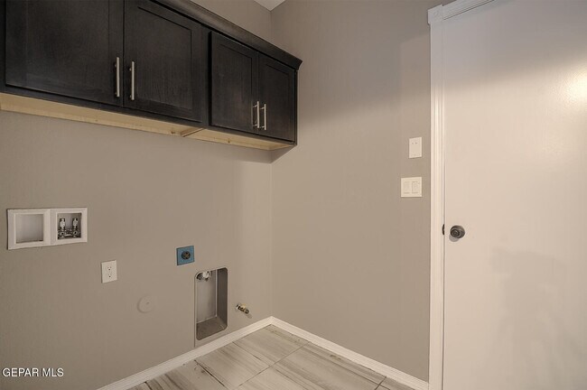 Building Photo - 14708 Boer Trl Ave