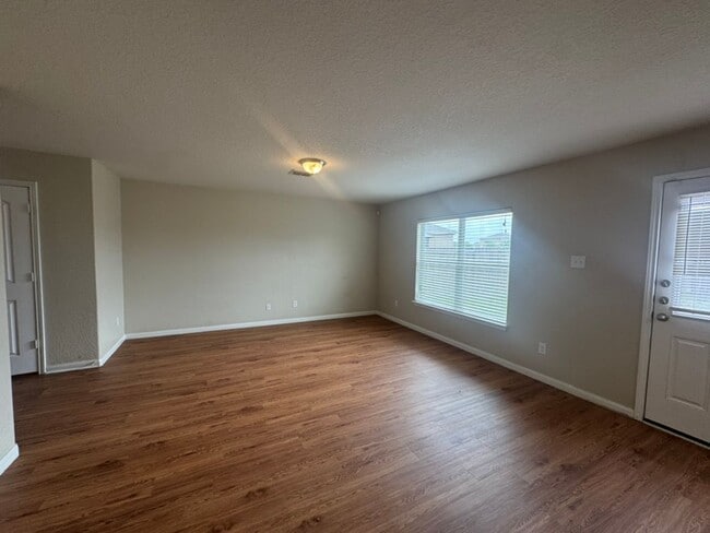Building Photo - Spacious 3-Bedroom Home for Lease in Luckey Ranch off I-90 near Loop 1604