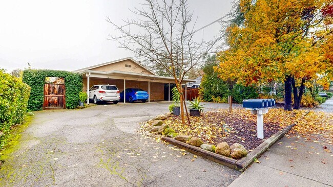 Building Photo - 1145 Edwards St