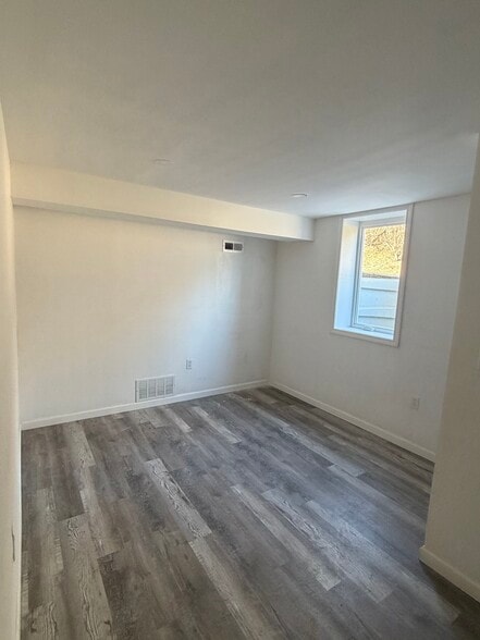 Building Photo - 1632 N 59th St