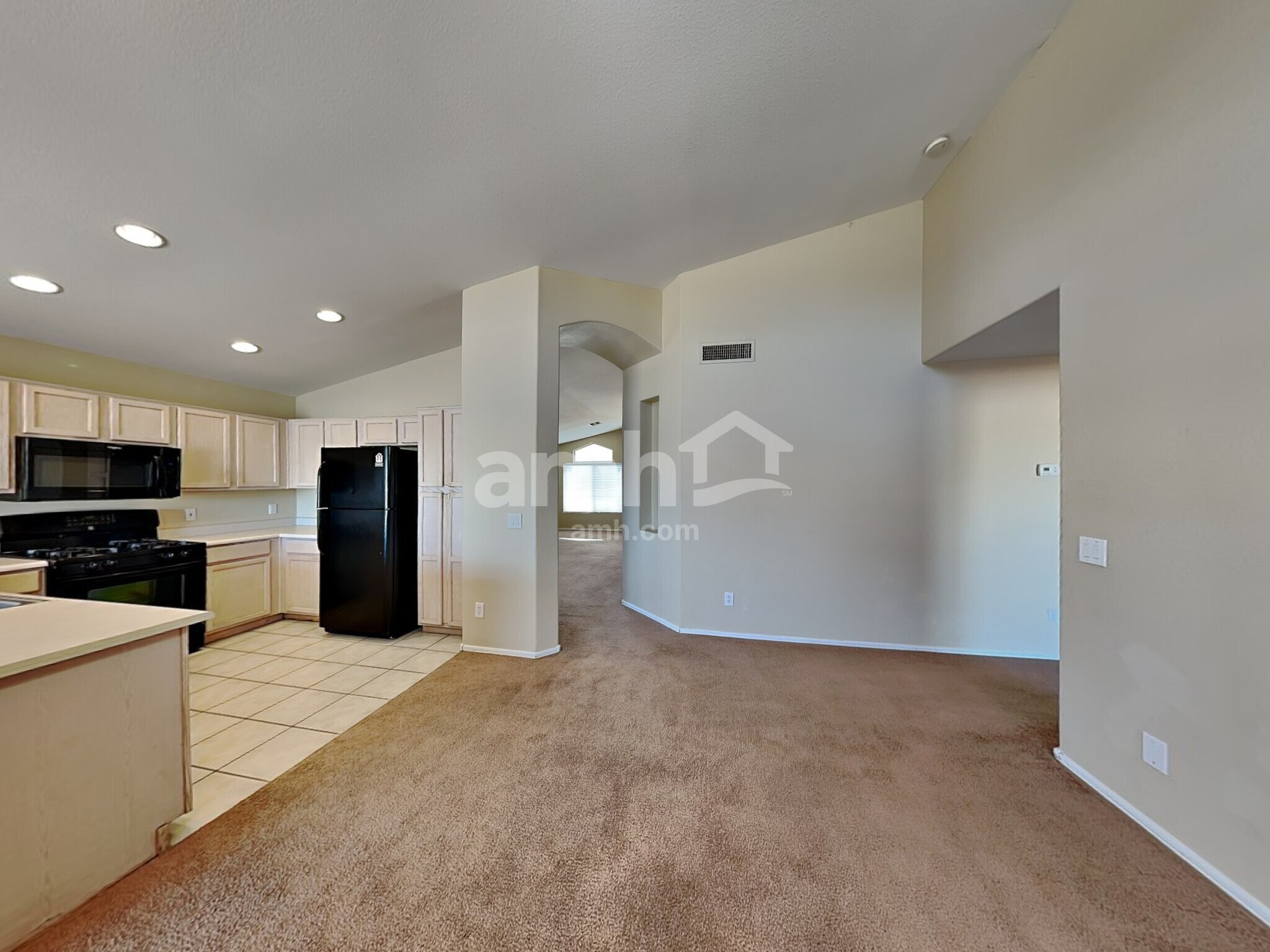 Building Photo - 5501 N 103rd Dr