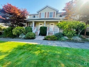 Building Photo - Beautiful 3 Bedroom Townhome with Garage i...