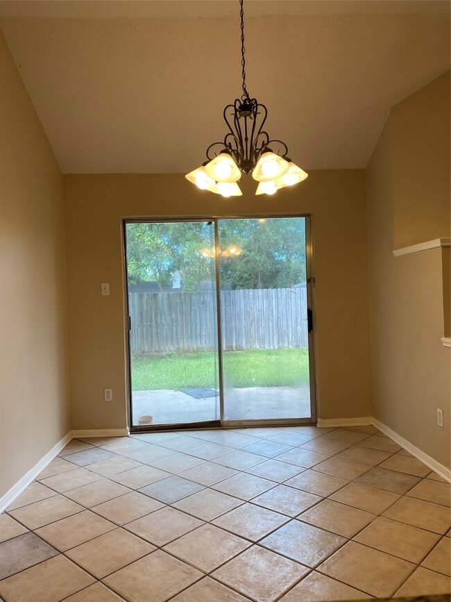 Building Photo - 4401 Egret Dr