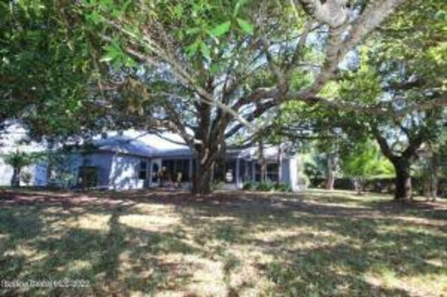 Building Photo - Great Property