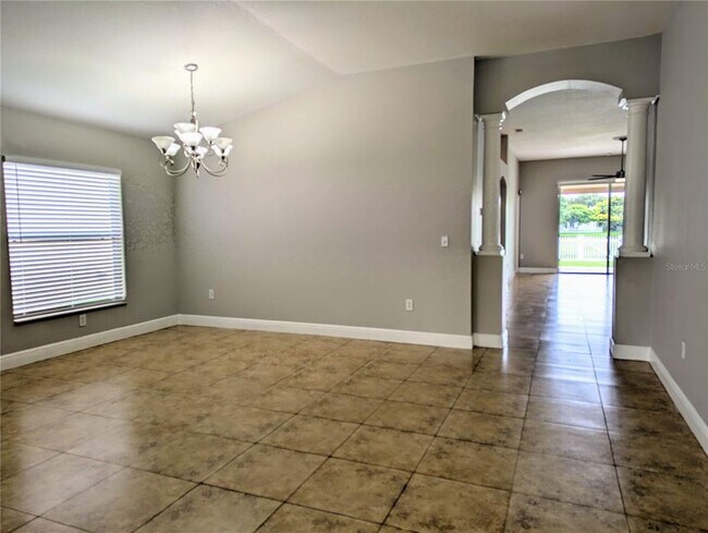 Building Photo - 15524 Lake Bella Vista Dr