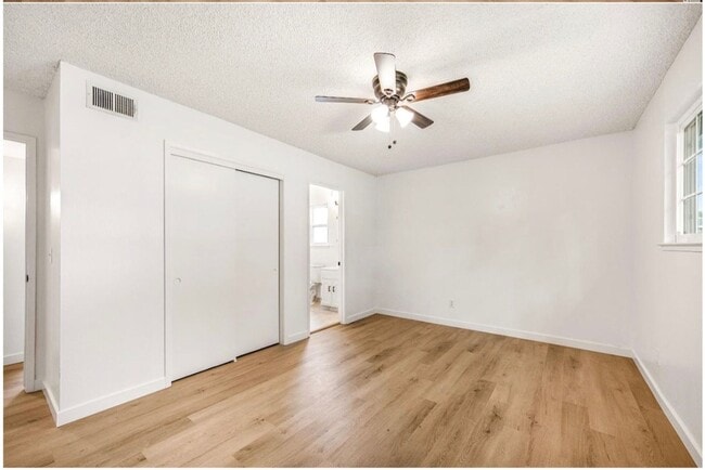 Building Photo - $2,250 Gettysburg & Peach, 3 Bedroom 2 Bat...