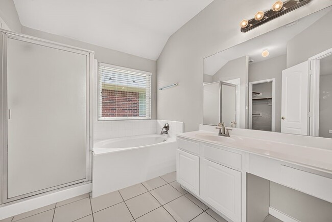 Building Photo - 11814 Copperas Creek Dr