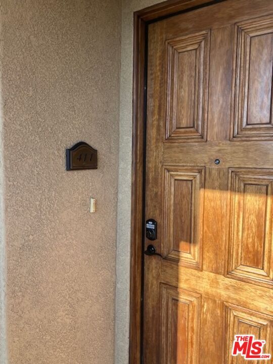 Building Photo - 1401 S St Andrews Pl