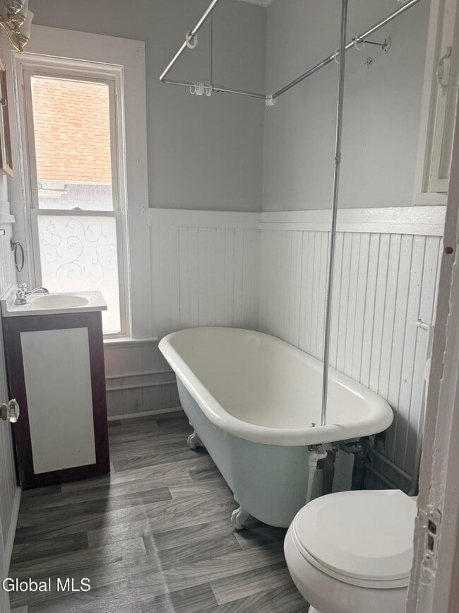 Building Photo - 49 Elizabeth St