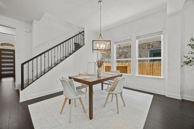 Building Photo - 5305 Mandevilla Dr