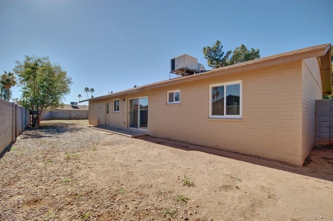 Building Photo - 65 N 132nd Pl