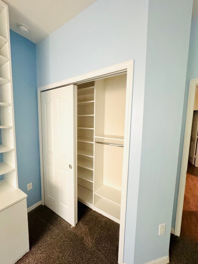 Building Photo - 519 Bottlebrush Loop