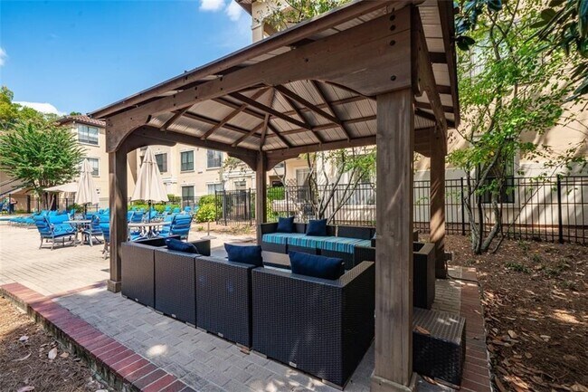 Building Photo - 3777 Peachtree Rd NE