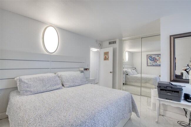 Building Photo - 111 Briny Ave