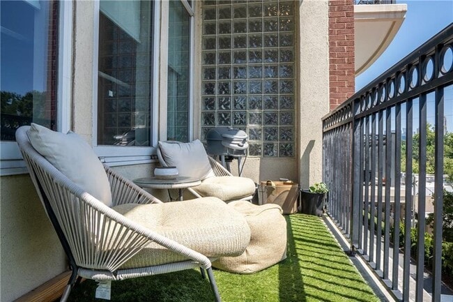 Building Photo - 3820 Roswell Rd NE