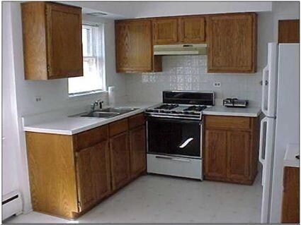 Building Photo - 306 N Cedar Ave