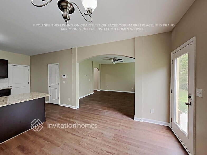 Building Photo - 185 Magnaview Dr