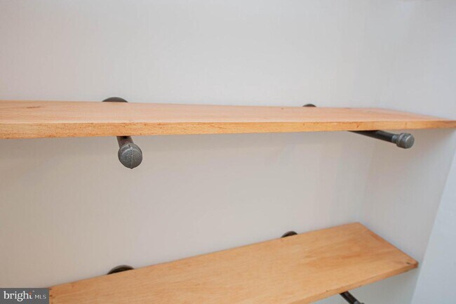 Building Photo - 308 N Division St