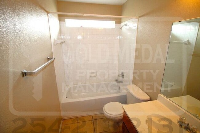 Building Photo - 3408 Barcelona Dr
