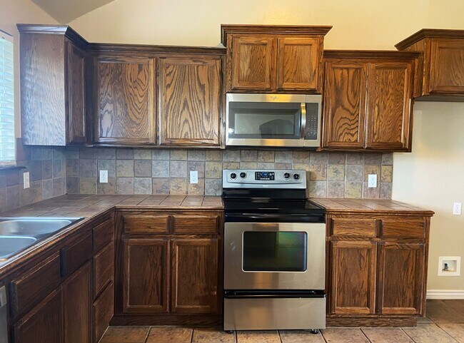 Building Photo - First Month Free!  Freshly Remodeled - New...