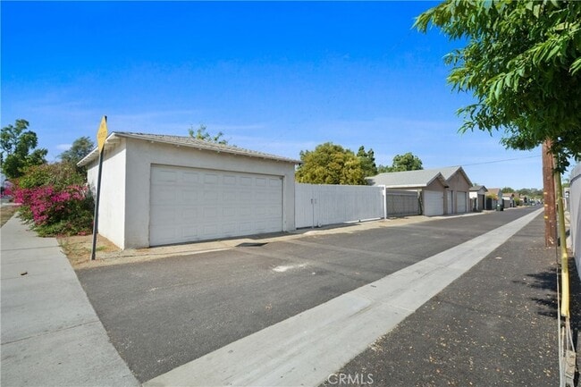 Building Photo - 794 W Winn Dr