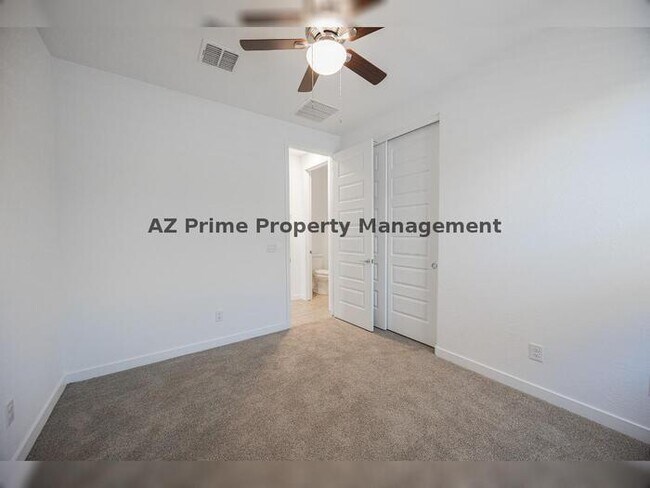 Building Photo - 16870 W Las Palmaritas Dr
