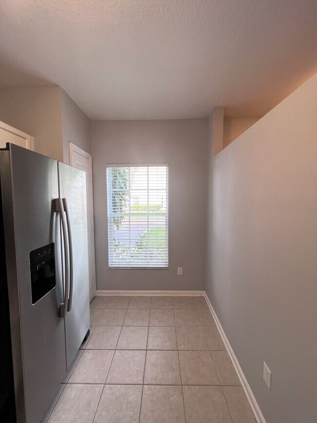 Building Photo - 2/2.5 in Chase Townhomes