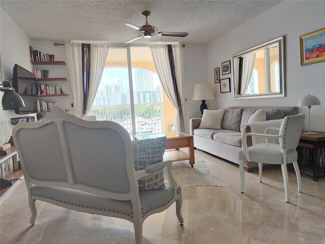 Building Photo - 19877 E Country Club Dr