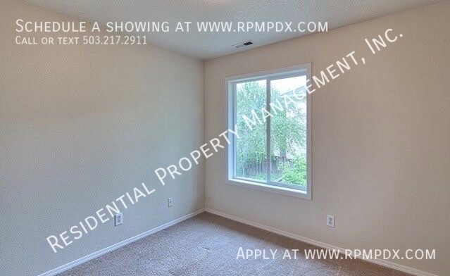 Building Photo - 23992 SW Red Fern Dr