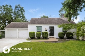 Building Photo - 3101 NE 56th St